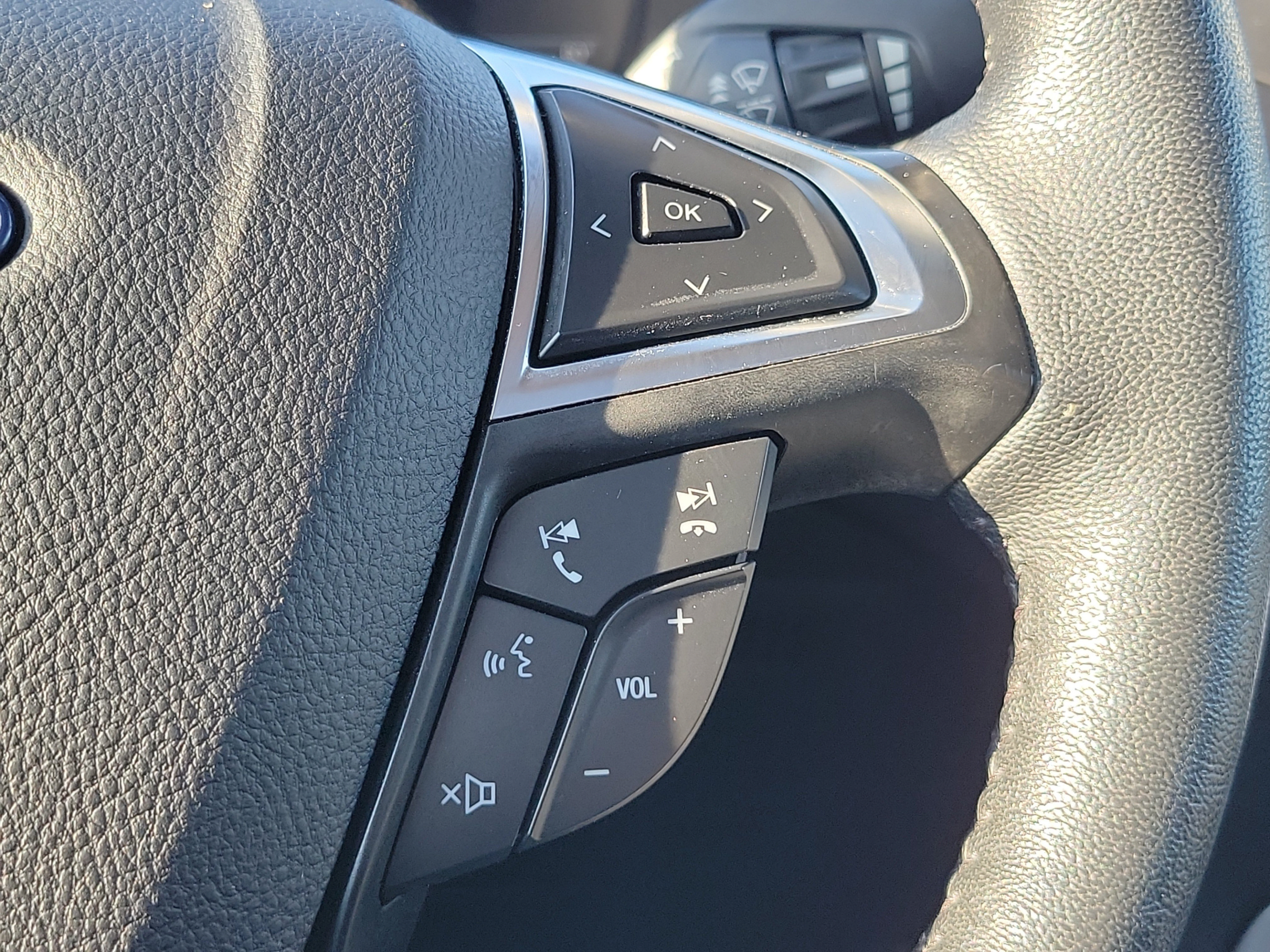 Certified 2024 Ford Edge SEL w/ Convenience Package AWD/4WD image 25