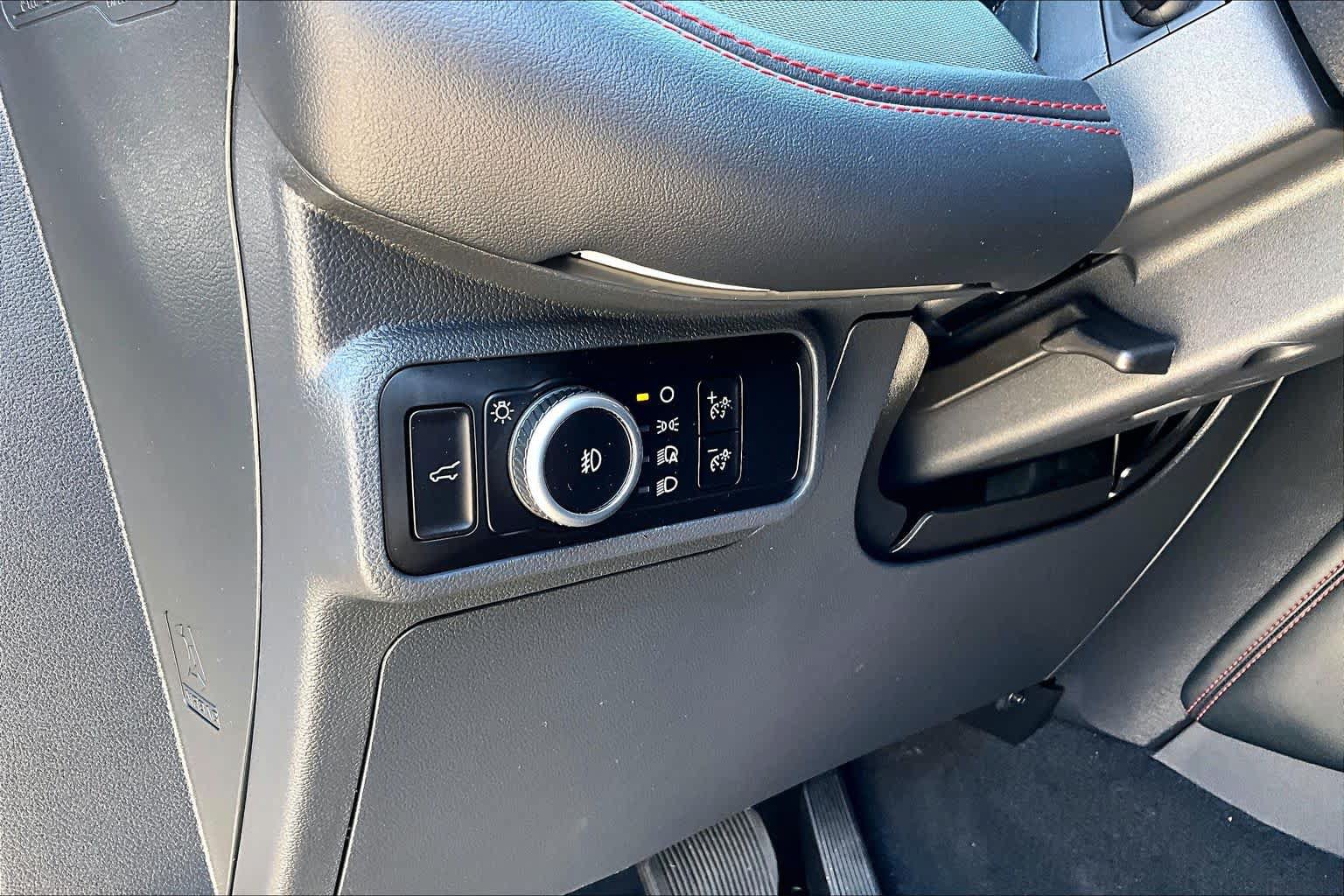 Certified 2025 Ford Explorer ST w/ Sun And Sound Package AWD/4WD image 35