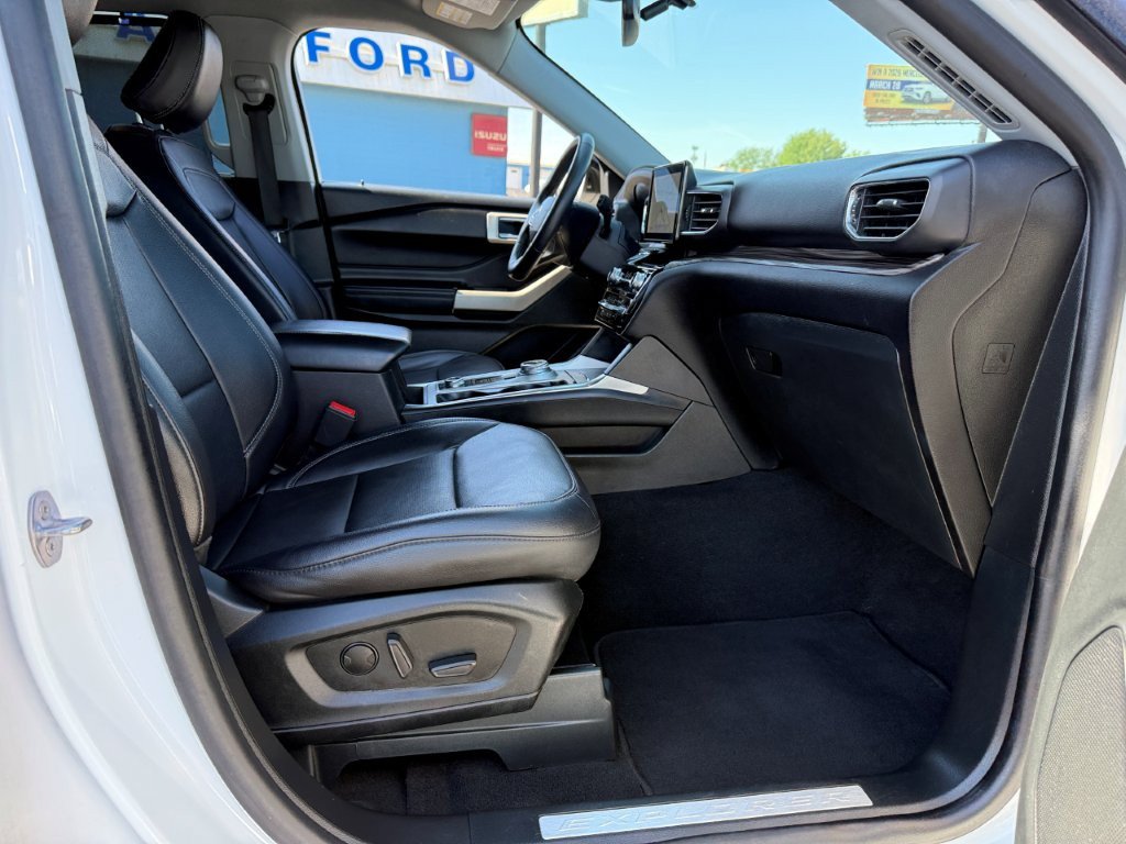 Certified 2023 Ford Explorer Limited AWD/4WD image 28