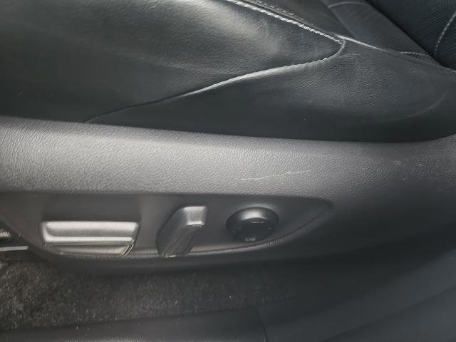 Used 2021 Toyota Venza XLE w/ Softex Package image 19