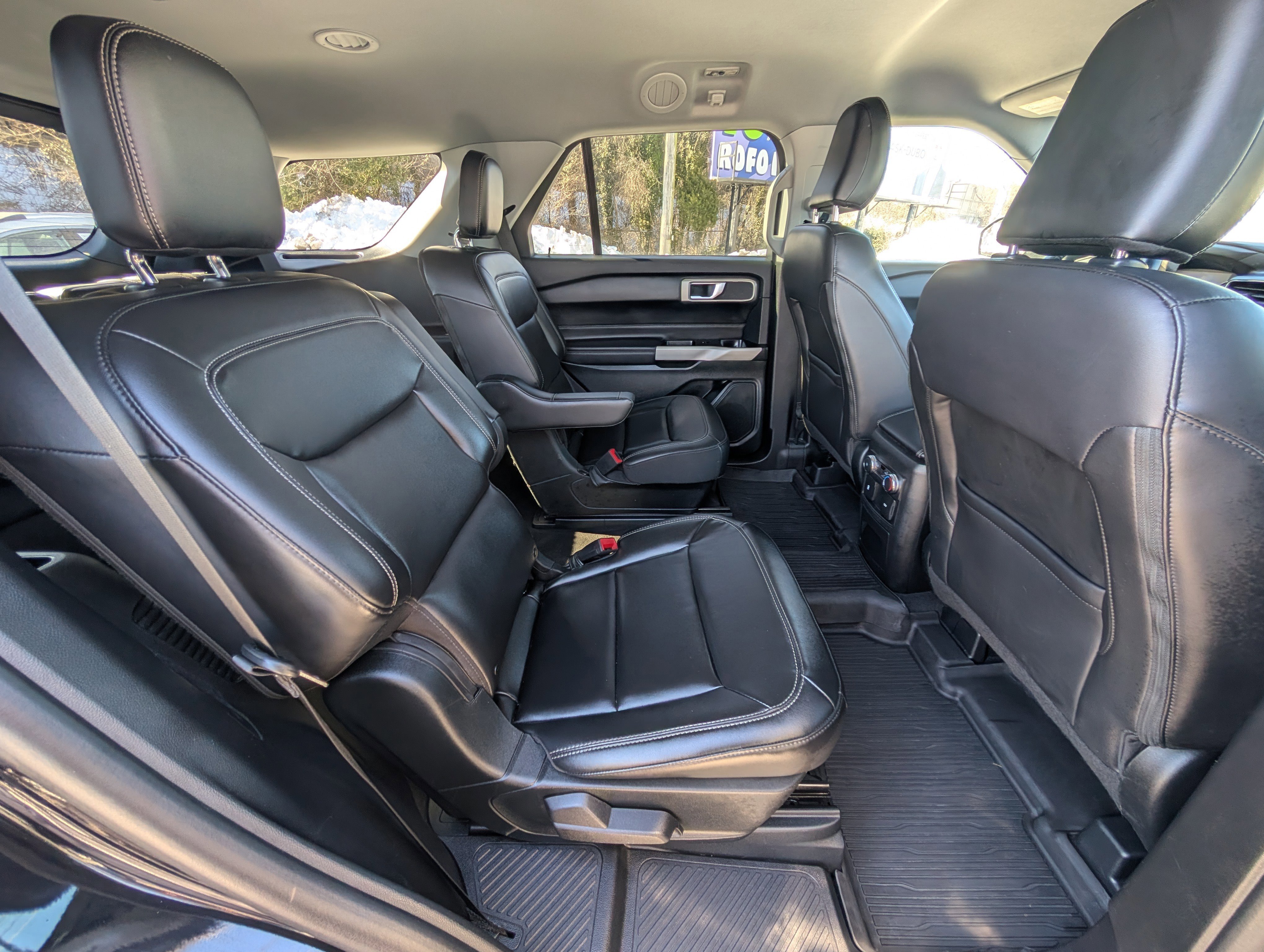 Certified 2022 Ford Explorer XLT w/ Equipment Group 202A image 13