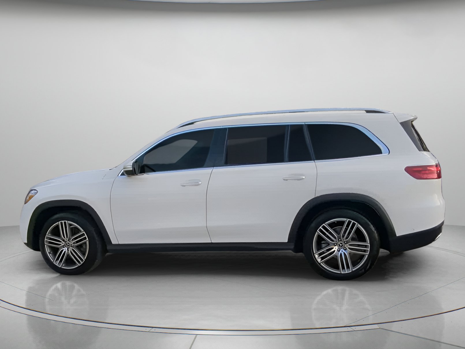 Used 2026 Mercedes-Benz GLS 450 4MATIC image 17