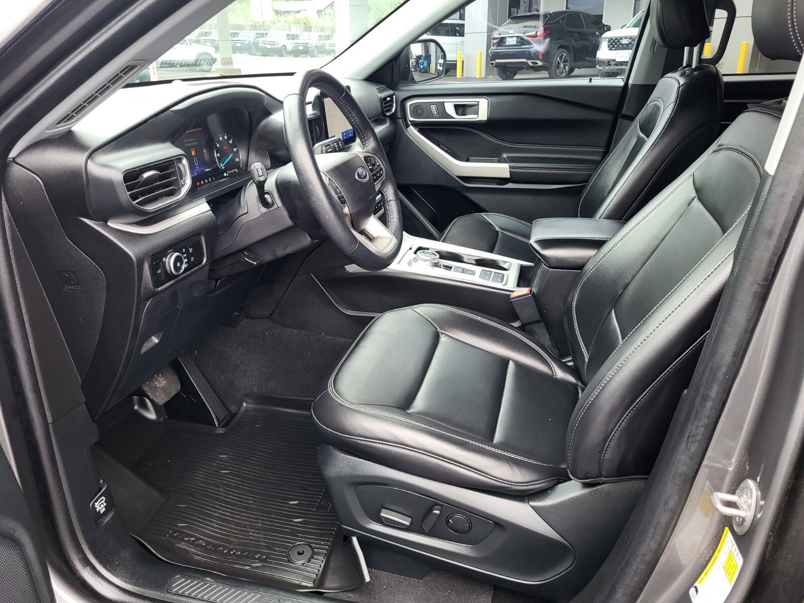 Certified 2023 Ford Explorer XLT w/ Equipment Group 202A RWD image 19