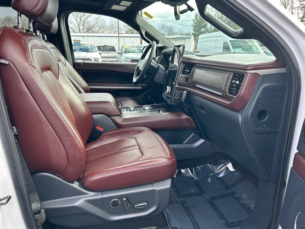 Certified 2023 Ford Expedition Limited image 20
