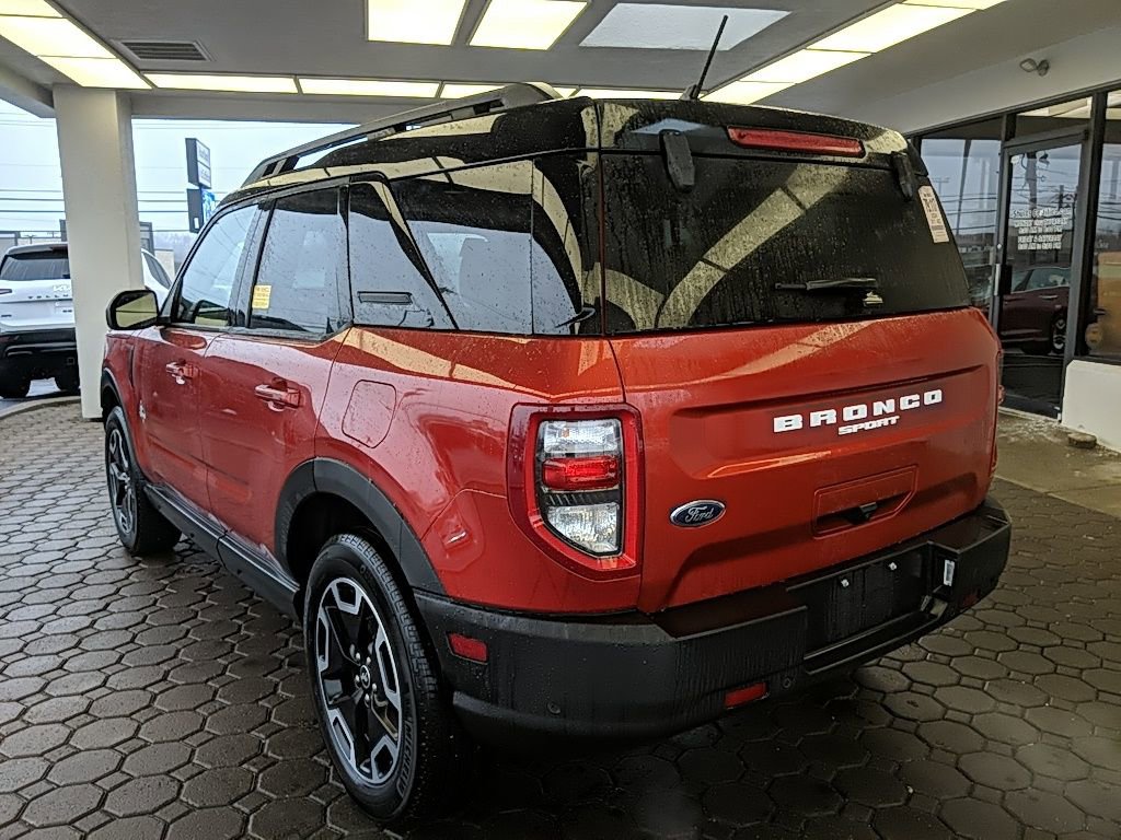Certified 2024 Ford Bronco Sport Outer Banks w/ Tech Package AWD/4WD image 8