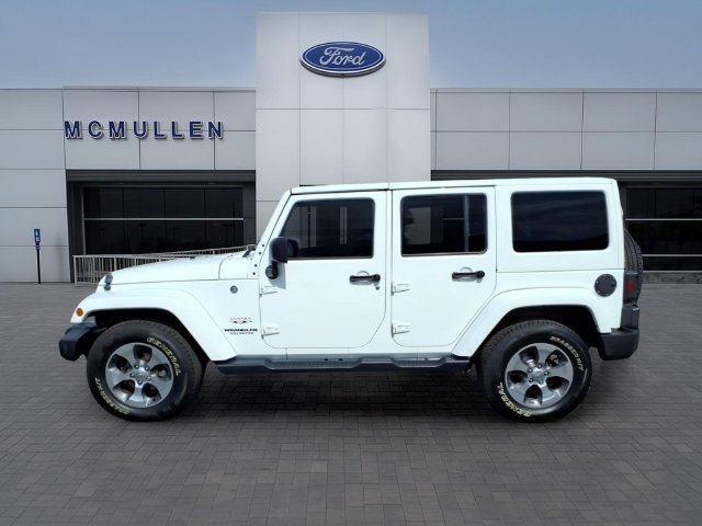 Used 2017 Jeep Wrangler Unlimited Sahara AWD/4WD image 8