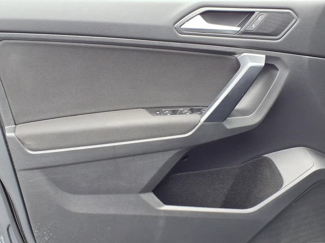 Used 2021 Volkswagen Tiguan S FWD image 17