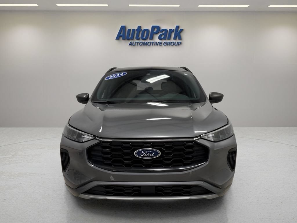 Certified 2024 Ford Escape ST-Line w/ Tech Pack #1 AWD/4WD image 2