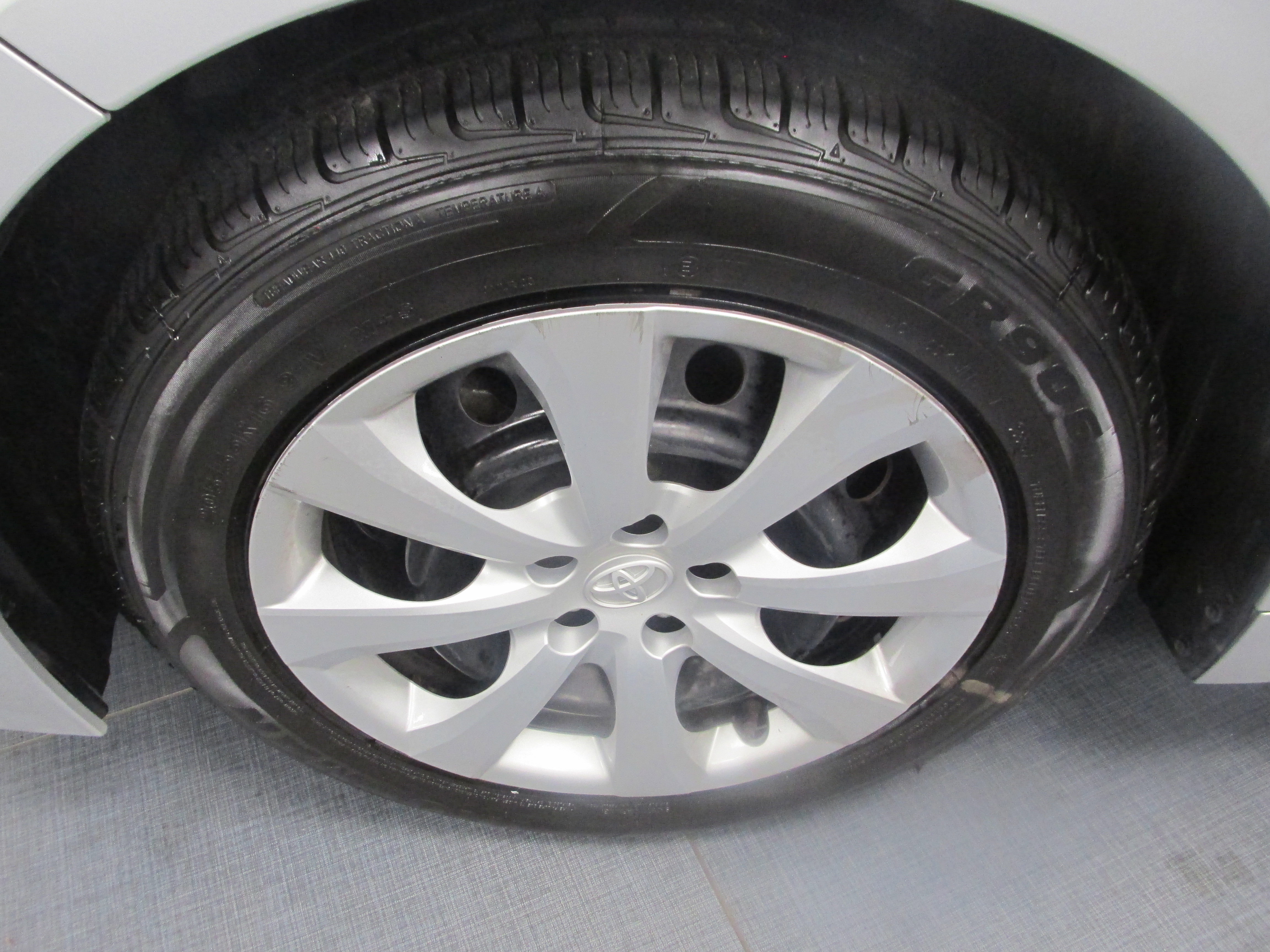 Used 2023 Toyota Corolla LE FWD image 14