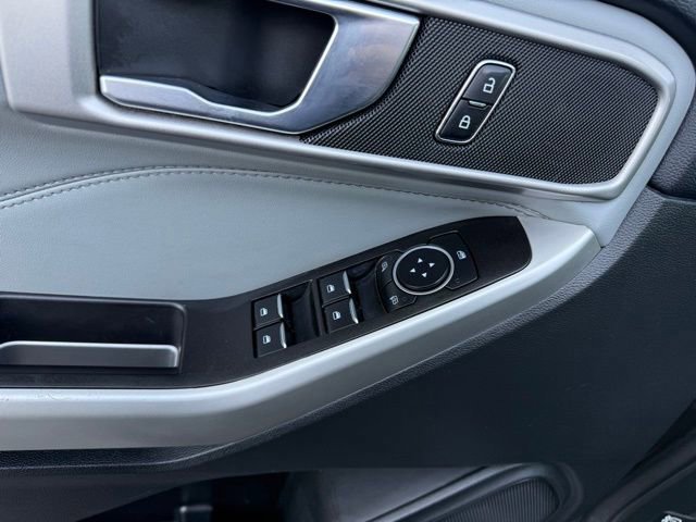 Certified 2022 Ford Explorer XLT w/ Equipment Group 202A image 16