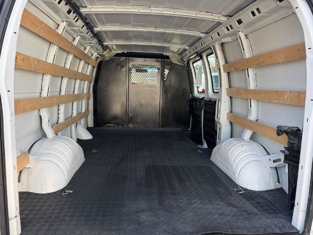 Used 2024 Chevrolet Express 2500 w/ Driver Convenience Package RWD image 6