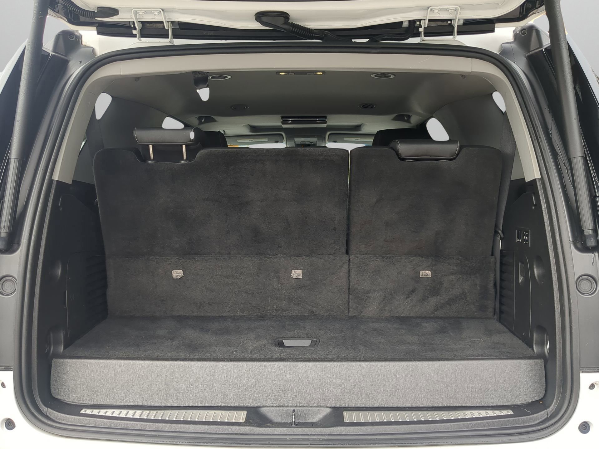 Used 2019 GMC Yukon SLT w/ Open Road Package image 38