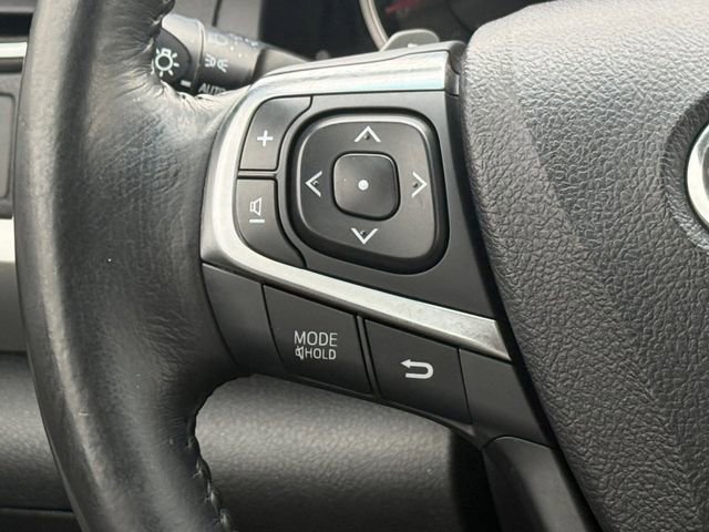 Used 2017 Toyota Camry SE image 10