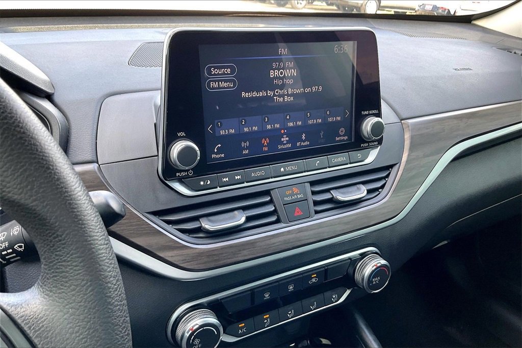 Used 2023 Nissan Altima 2.5 SV image 25