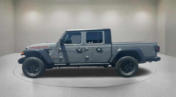Used 2023 Jeep Gladiator Mojave w/ Trailer Tow Package AWD/4WD image 5
