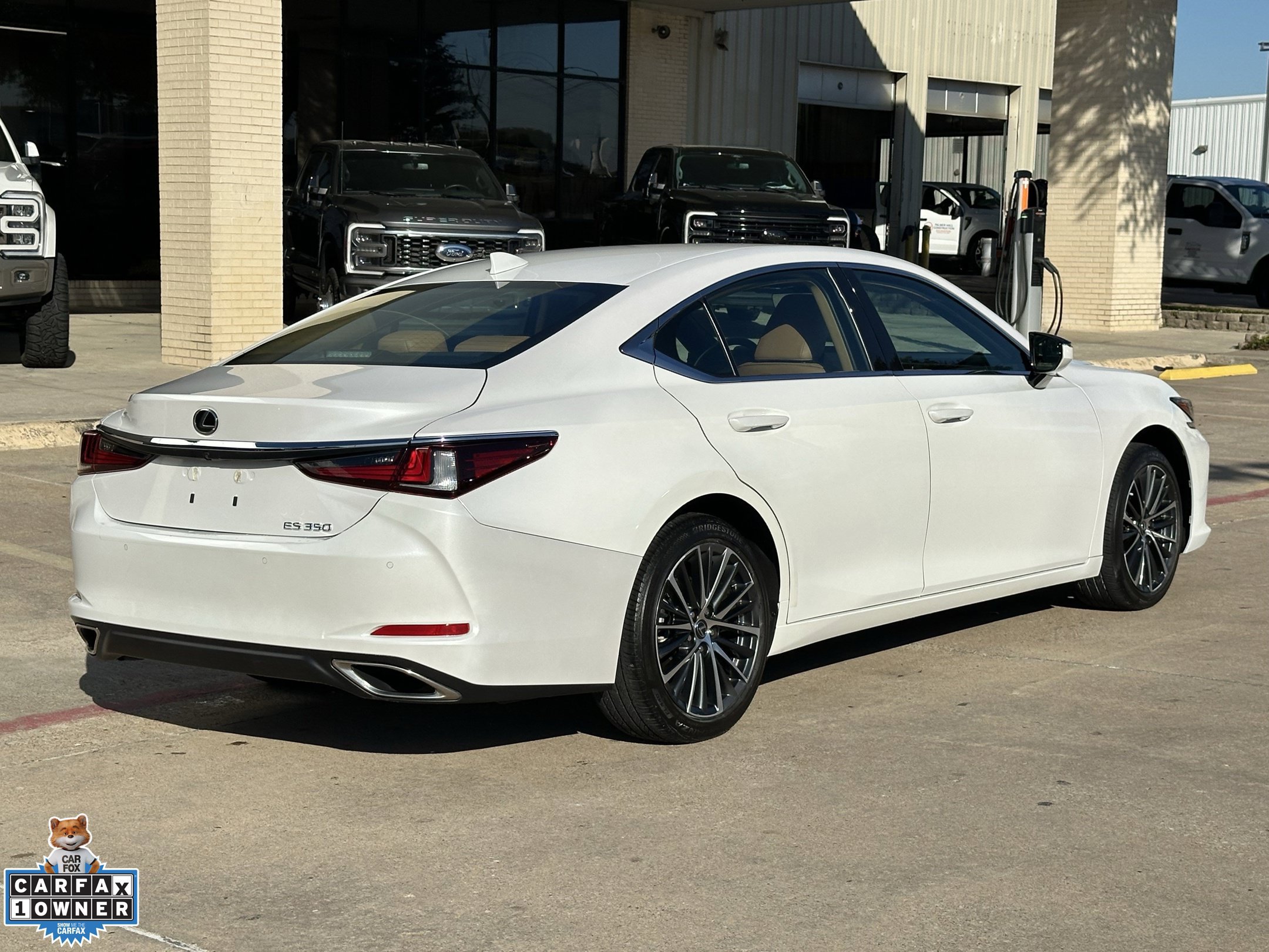 Used 2023 Lexus ES 350 w/ Premium Package FWD image 6