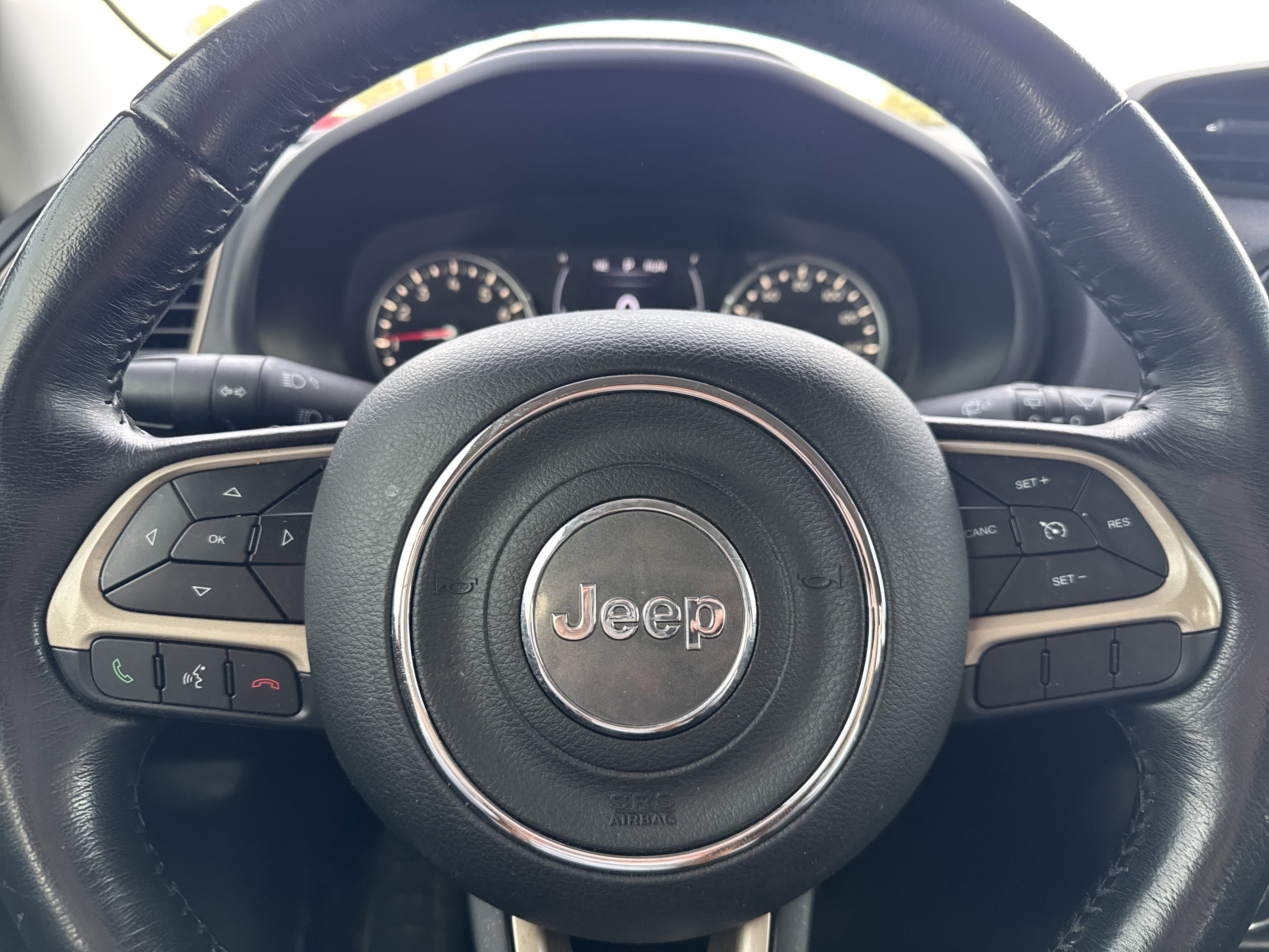 Used 2017 Jeep Renegade Latitude image 16
