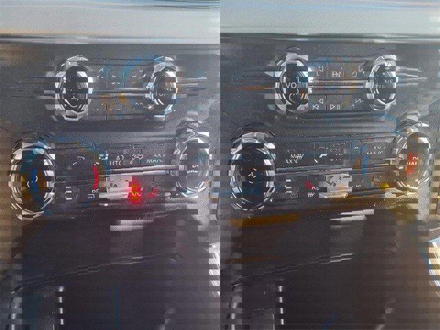 Certified 2022 Ford F150 XLT w/ Equipment Group 302A High image 15