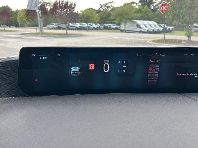 Certified 2025 Ford Expedition Platinum w/ Driver's Package image 24