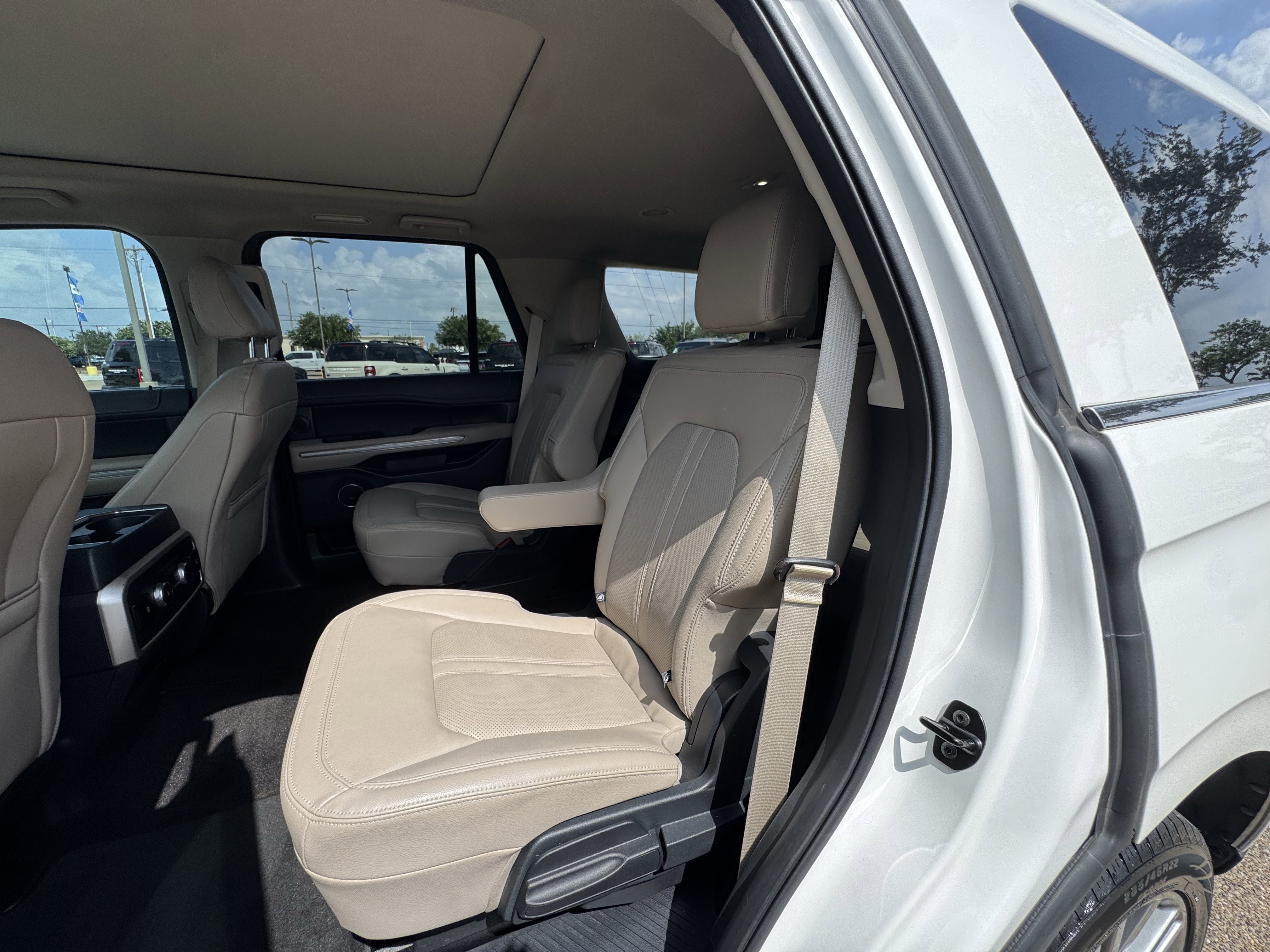 Certified 2023 Ford Expedition Limited RWD image 25