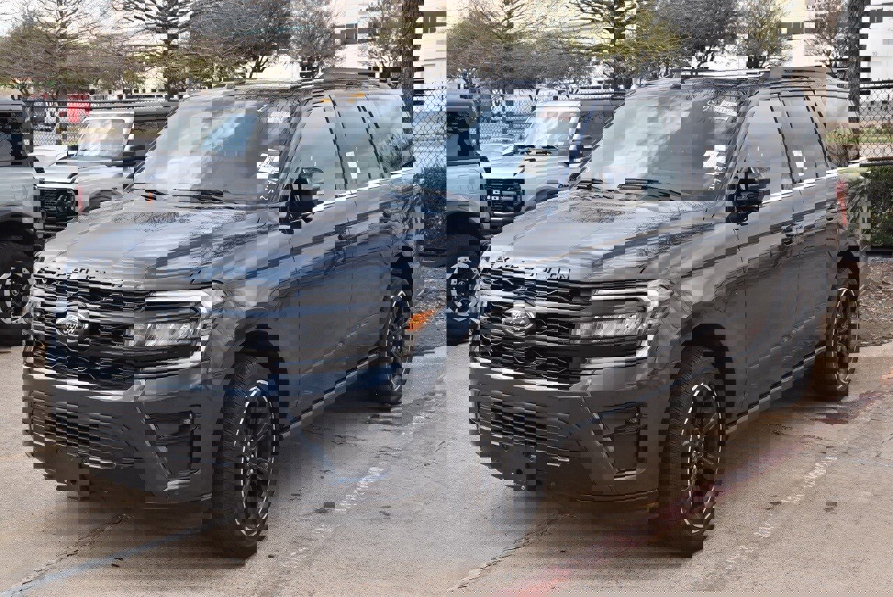 Certified 2023 Ford Expedition Limited image 2