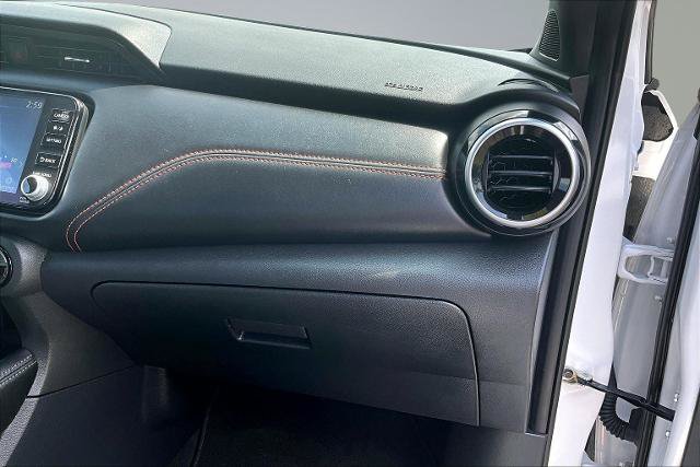 Used 2023 Nissan Kicks SR w/ SR Premium Package FWD image 17