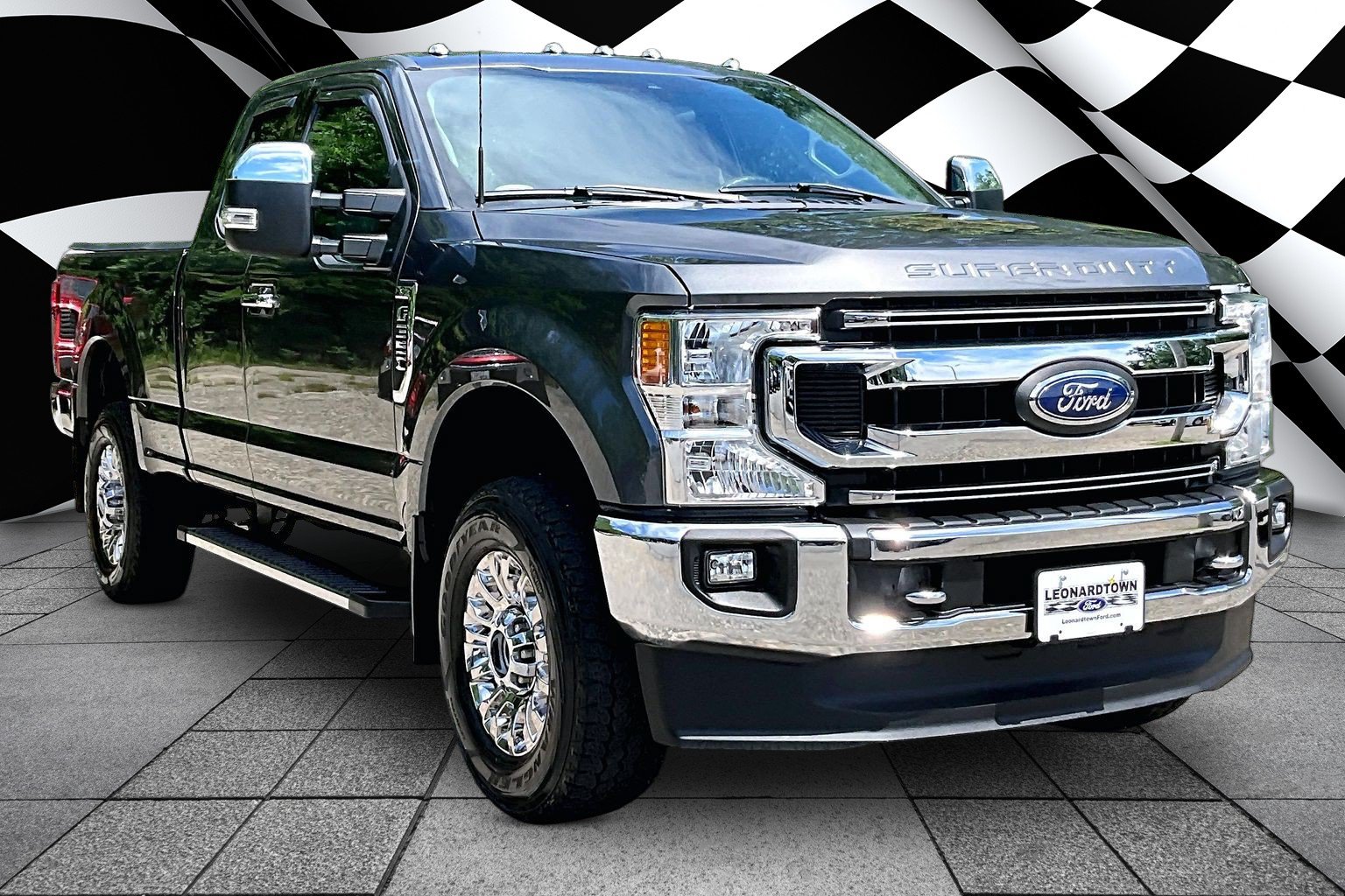 Certified 2020 Ford F350 XLT w/ XLT Premium Package AWD/4WD image 11