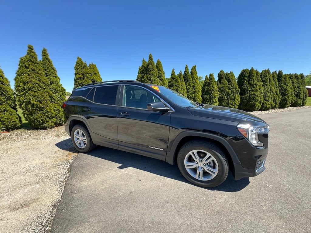 Used 2023 GMC Terrain SLE w/ Driver Convenience Package AWD/4WD image 34