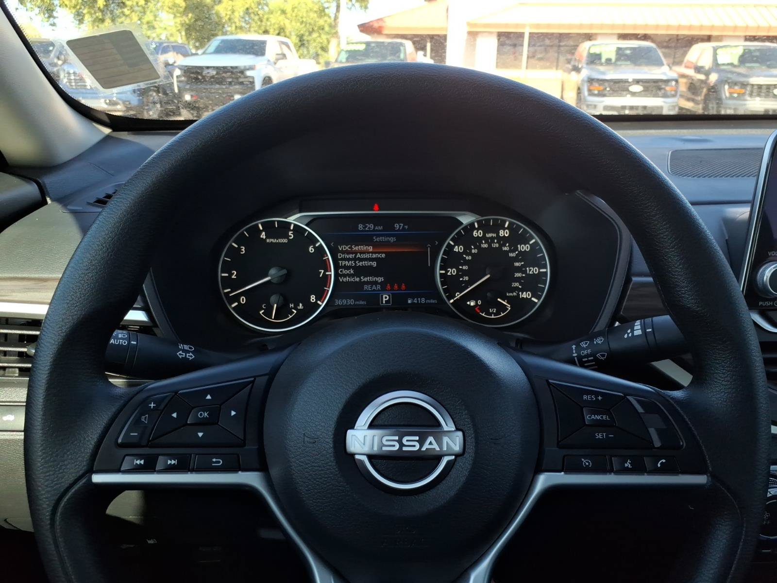 Used 2025 Nissan Altima 2.5 SV FWD image 19