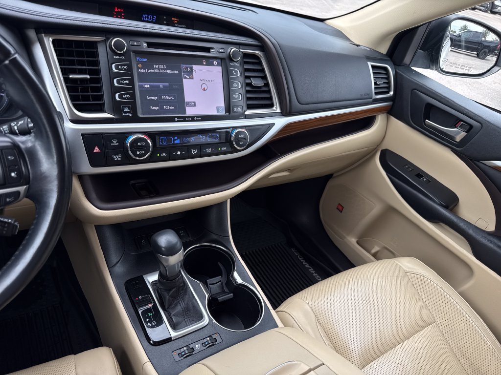 Used 2019 Toyota Highlander Limited AWD/4WD image 22