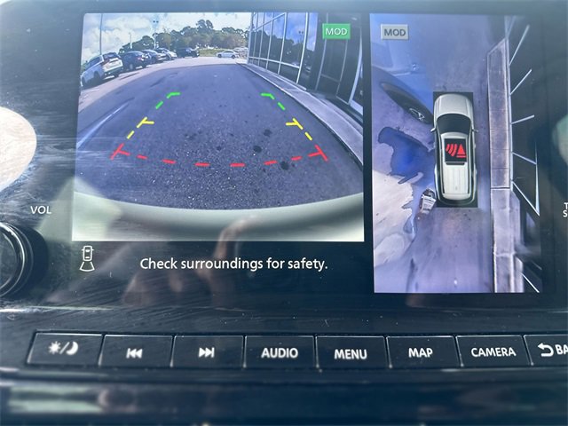 Used 2023 Nissan Pathfinder Platinum w/ Cargo Package image 18