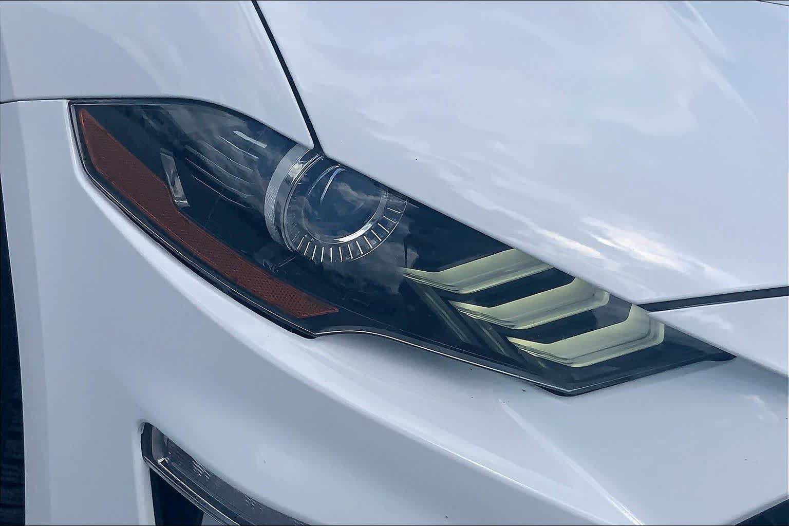 Certified 2020 Ford Mustang Premium RWD image 27