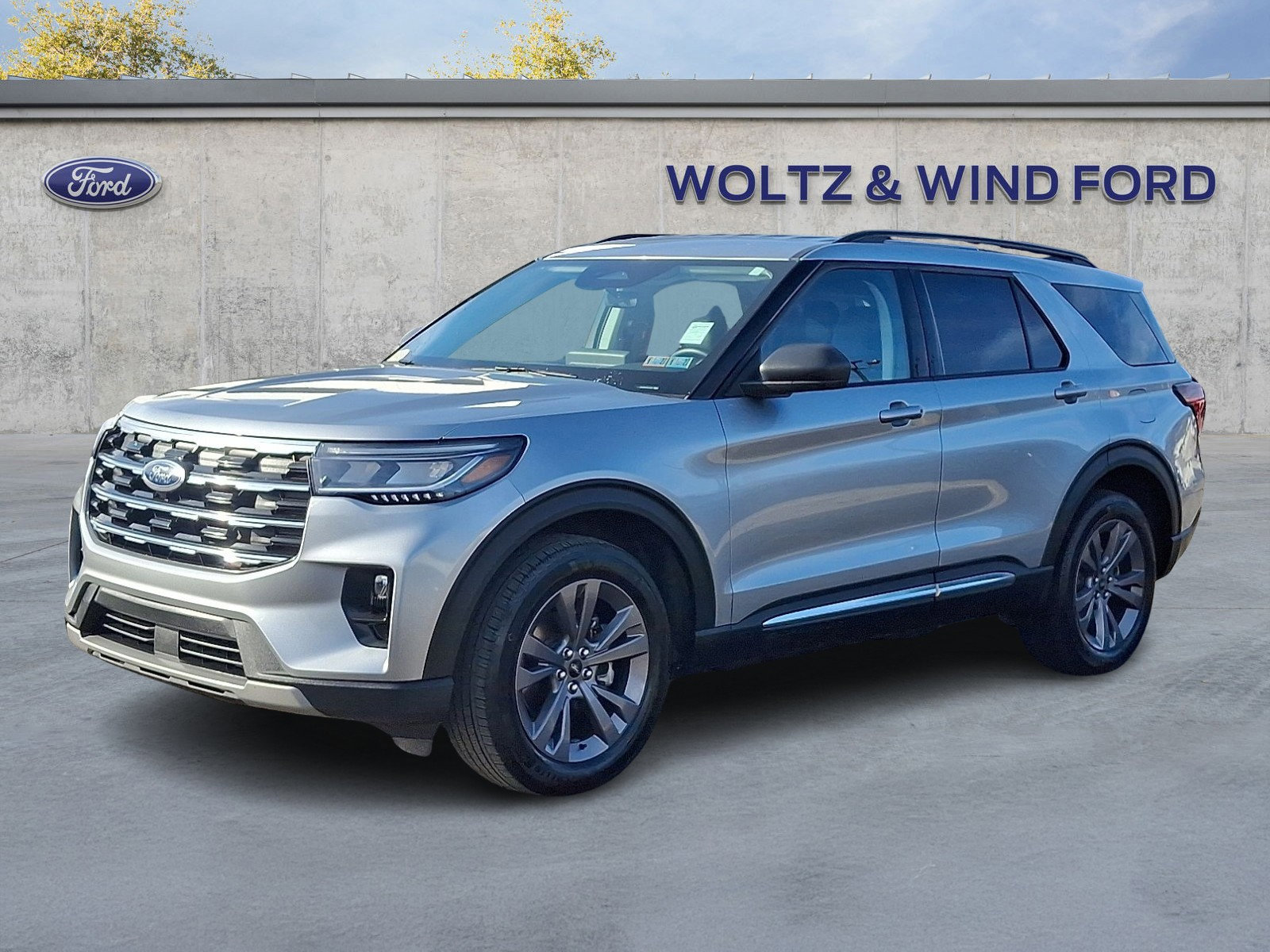 Certified 2025 Ford Explorer Active w/ Active Comfort Package image 6