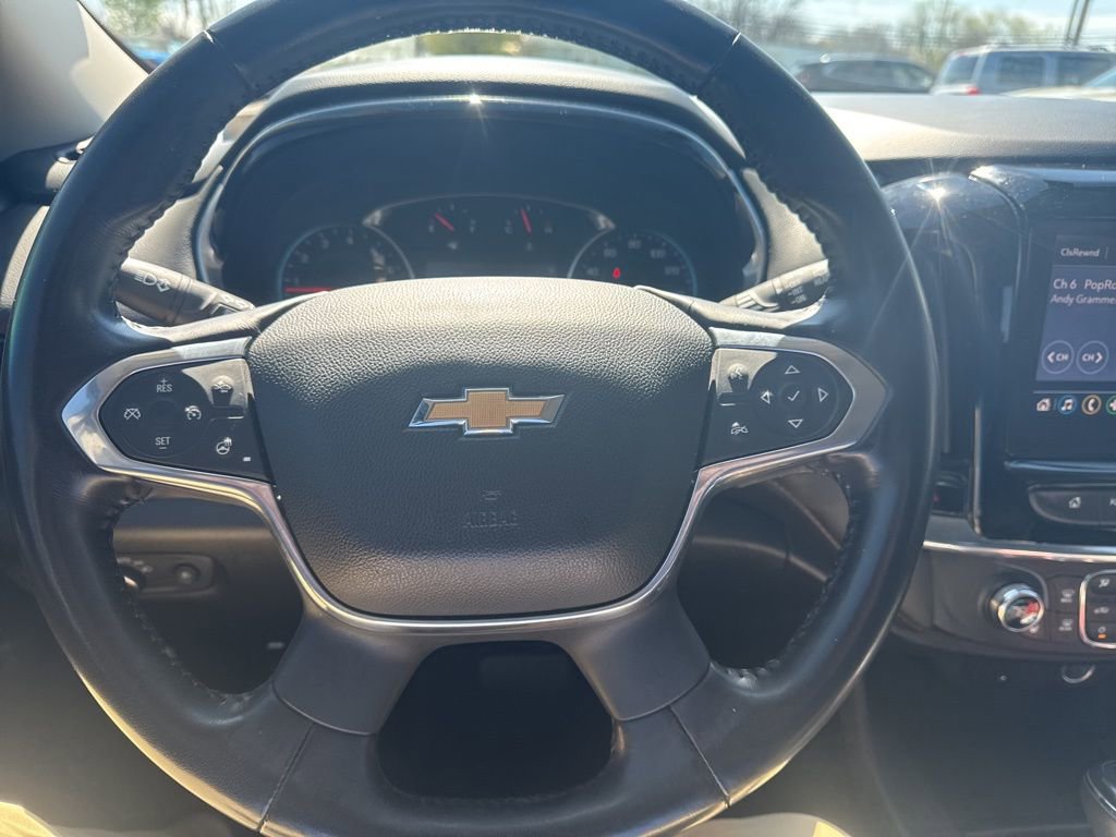 Used 2020 Chevrolet Traverse LT image 19