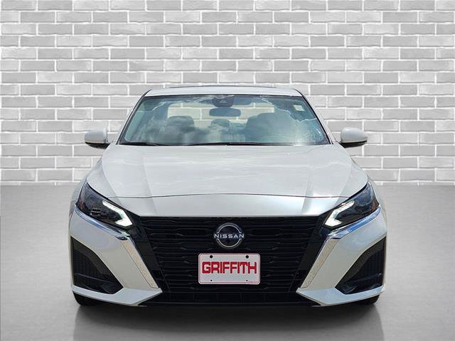 Used 2023 Nissan Altima 2.5 SL FWD image 2