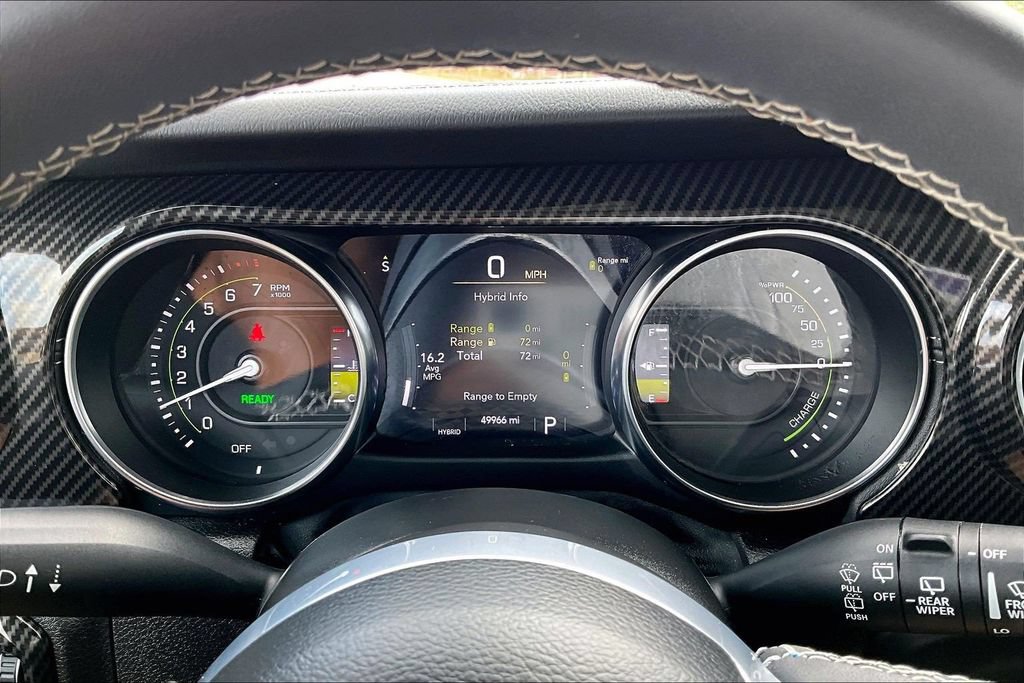 Used 2023 Jeep Wrangler Unlimited Sahara AWD/4WD image 19