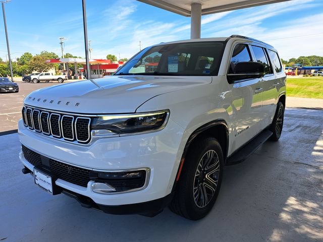 Used 2024 Jeep Wagoneer 4WD w/ Premium Group I image 3