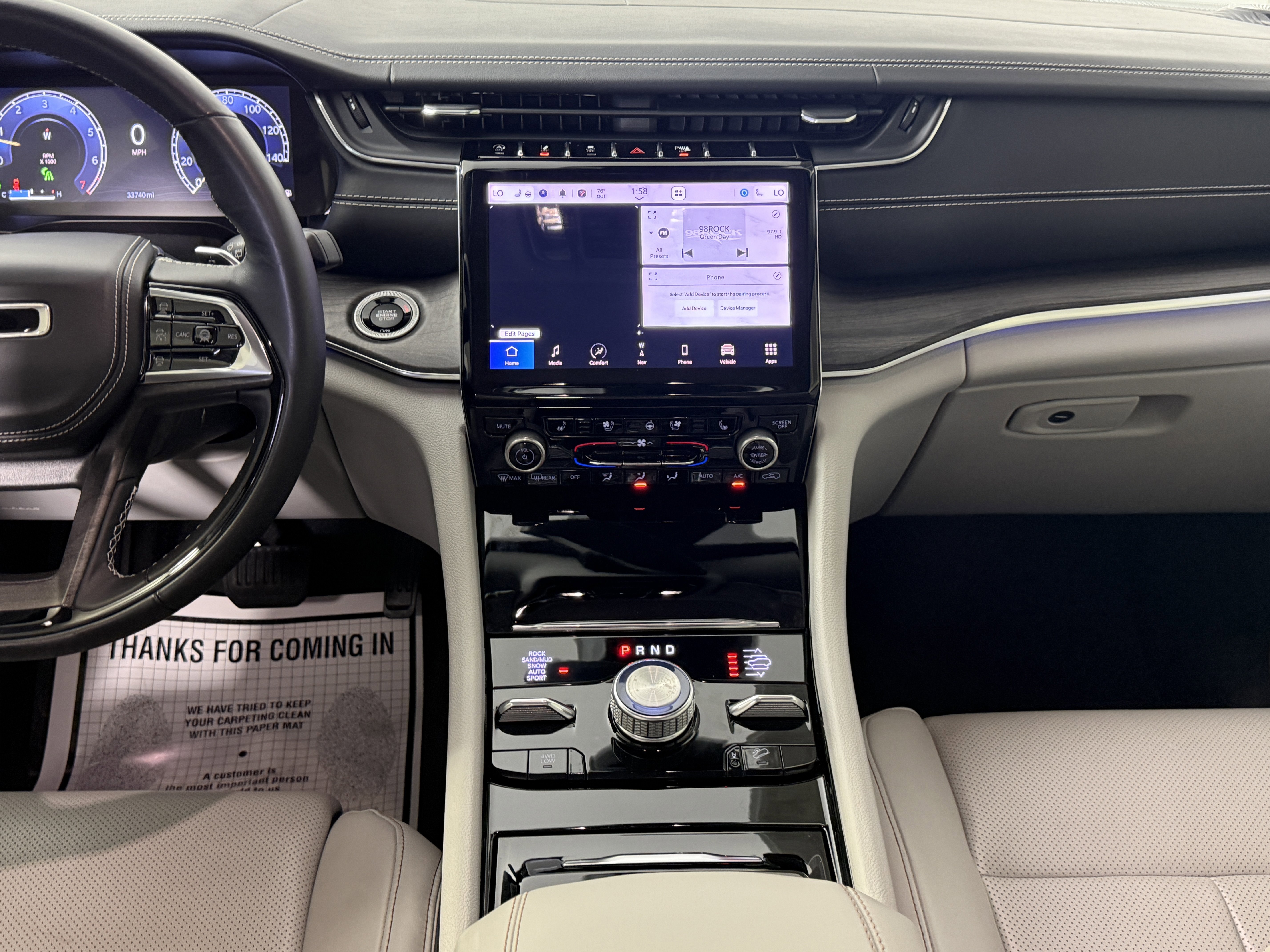 Used 2022 Jeep Grand Cherokee Overland w/ Adv Protech Group III image 12