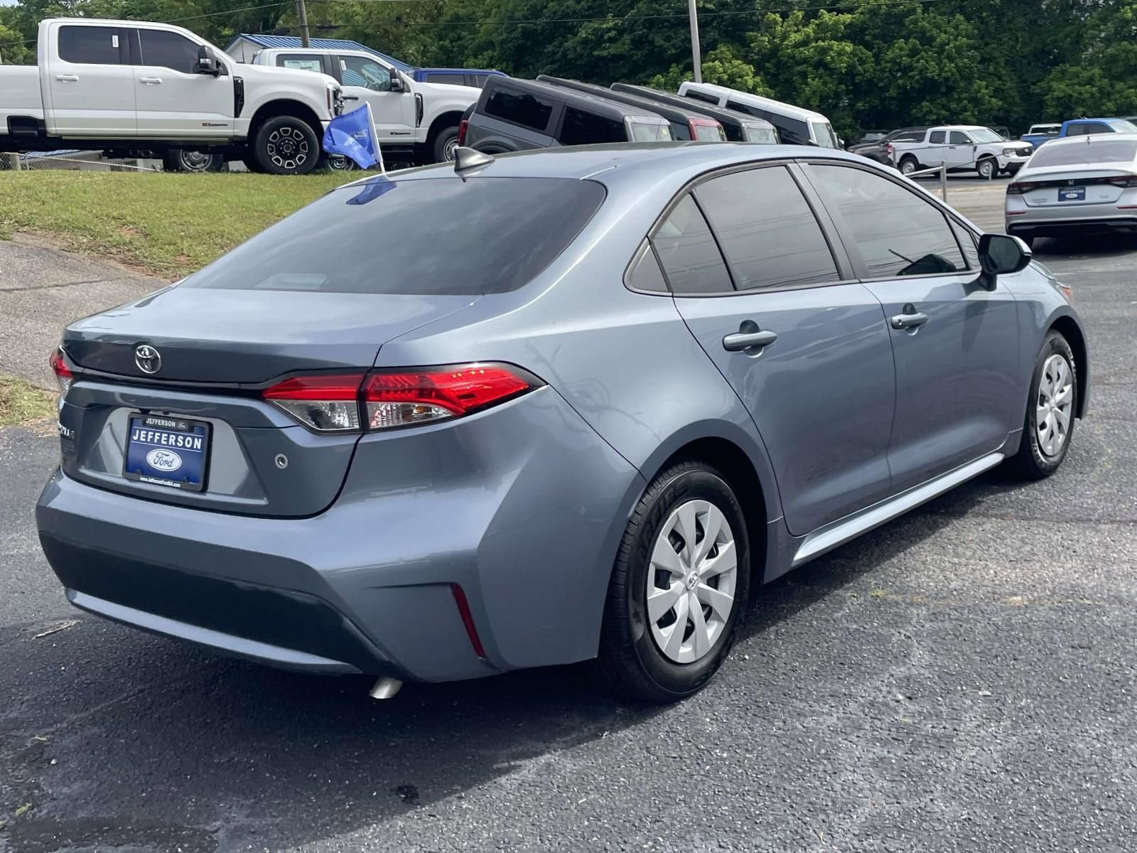 Used 2022 Toyota Corolla L FWD image 3