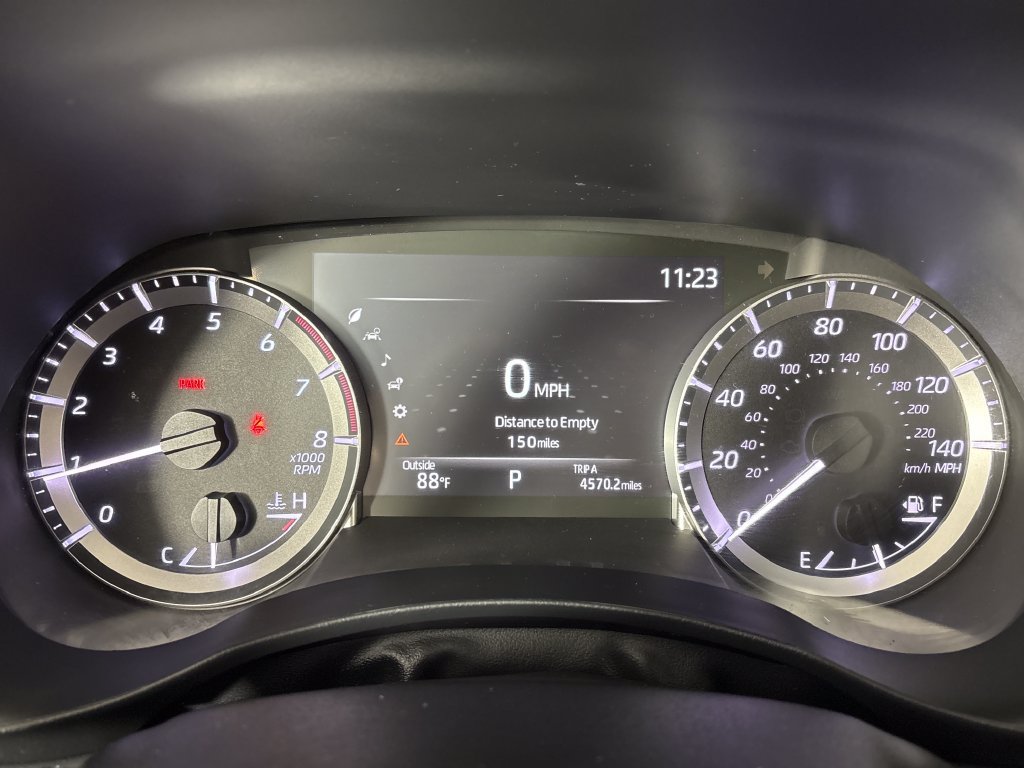 Used 2023 Toyota Highlander XLE FWD image 21