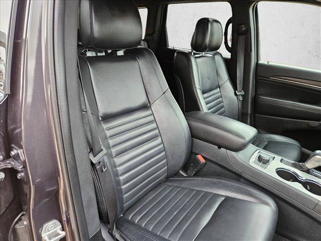 Used 2018 Jeep Grand Cherokee Limited AWD/4WD image 19