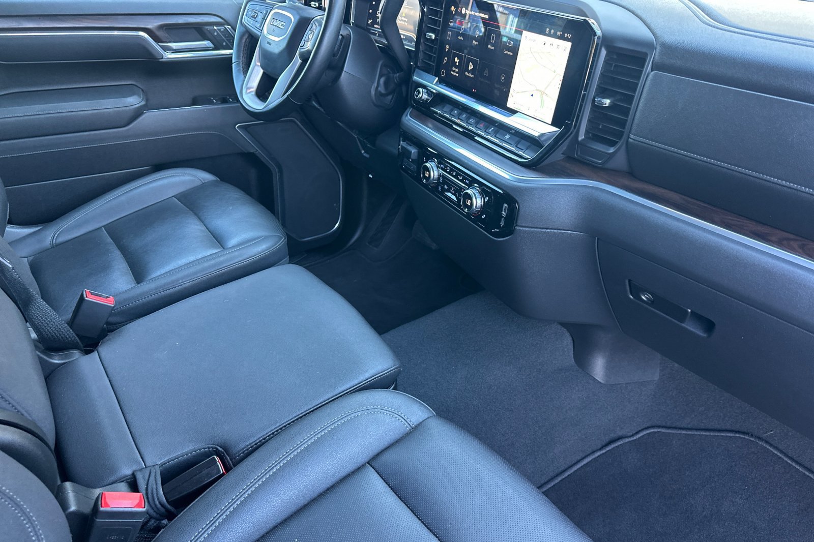 Used 2025 GMC Sierra 1500 SLT AWD/4WD image 14