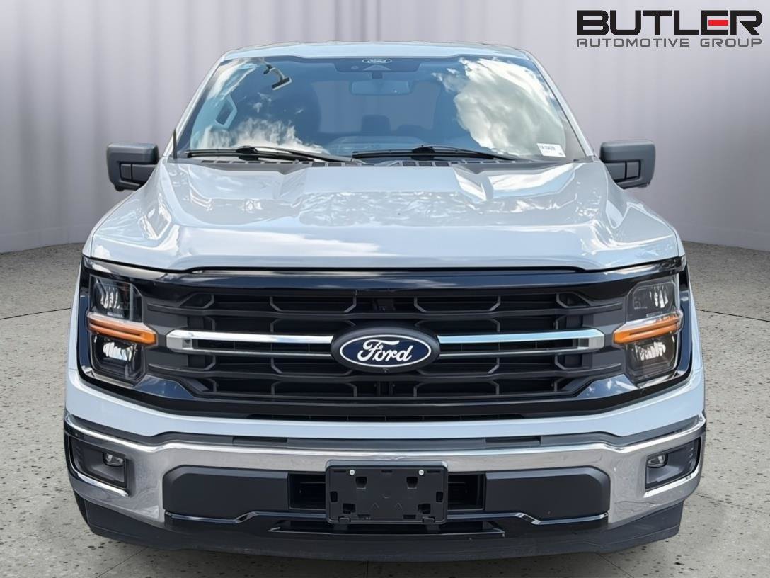 Certified 2024 Ford F150 XLT w/ Mobile Office Package RWD image 4