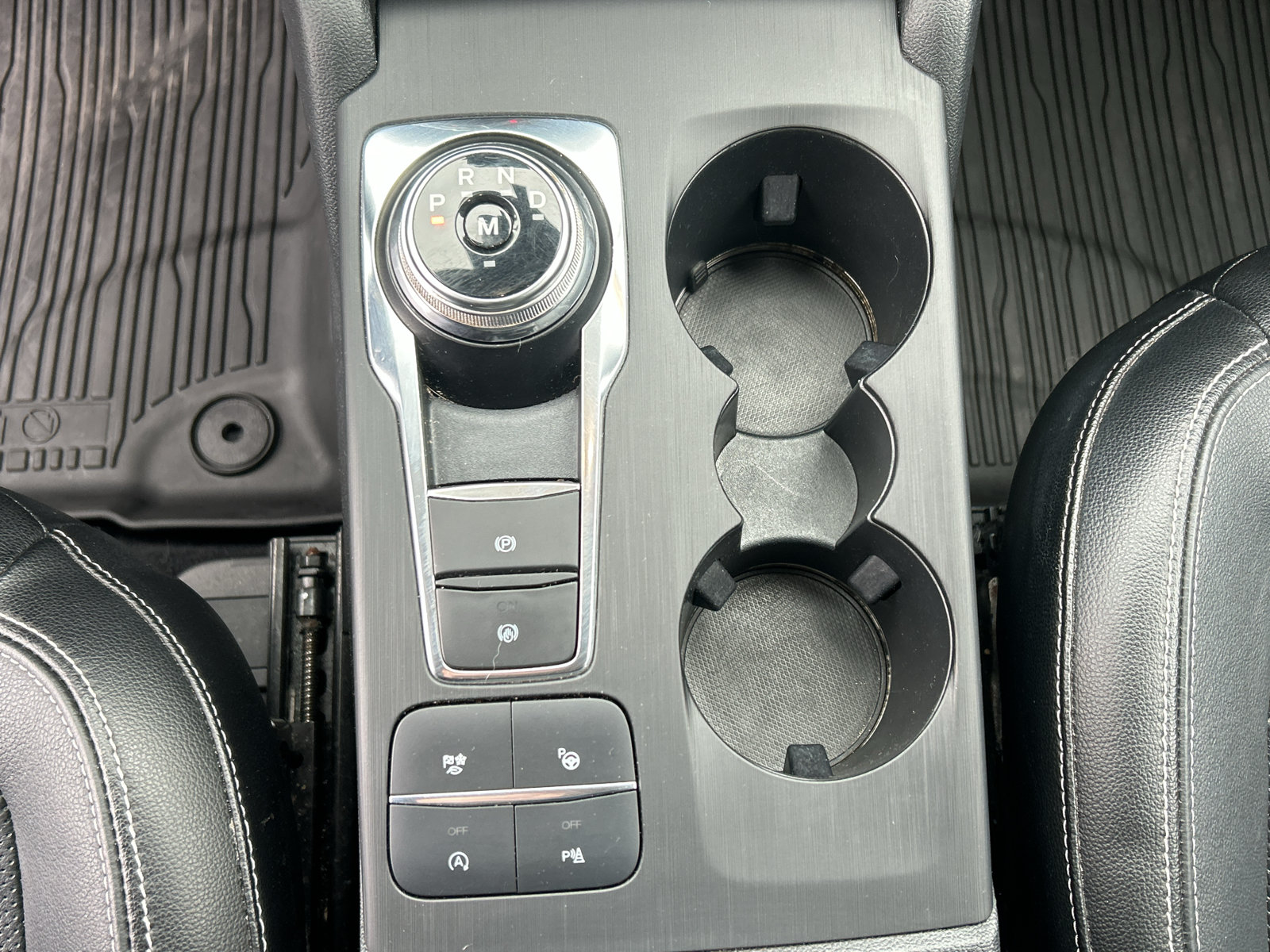 Certified 2020 Ford Escape Titanium AWD/4WD image 22