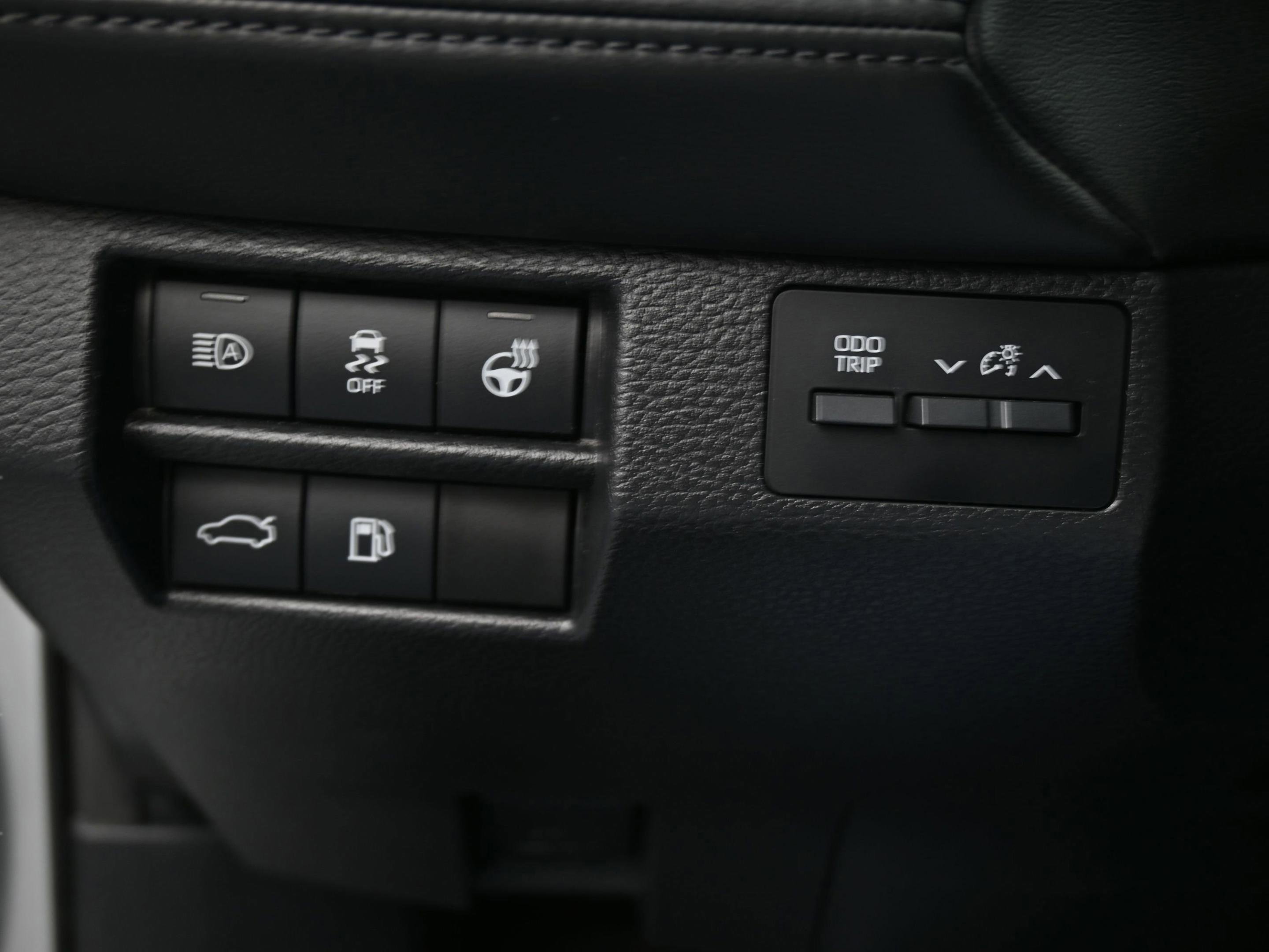 Used 2022 Toyota Avalon Touring image 48