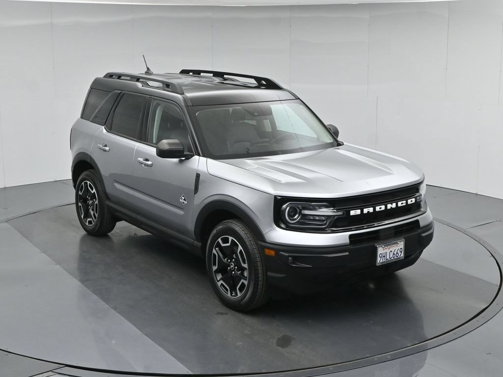 Certified 2023 Ford Bronco Sport Outer Banks w/ Tech Package AWD/4WD image 41