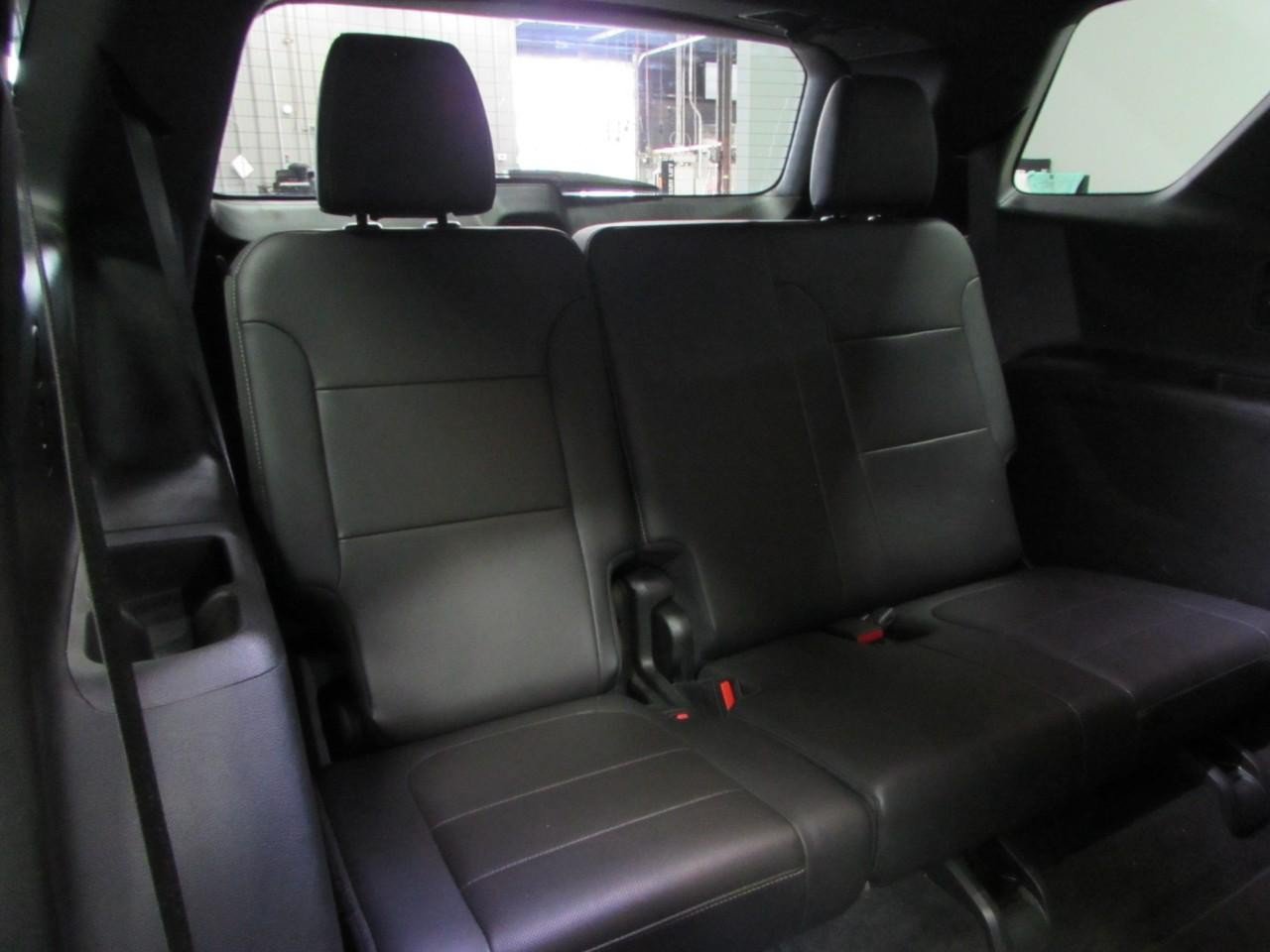 Used 2023 Chevrolet Traverse Premier w/ Redline Edition FWD image 21