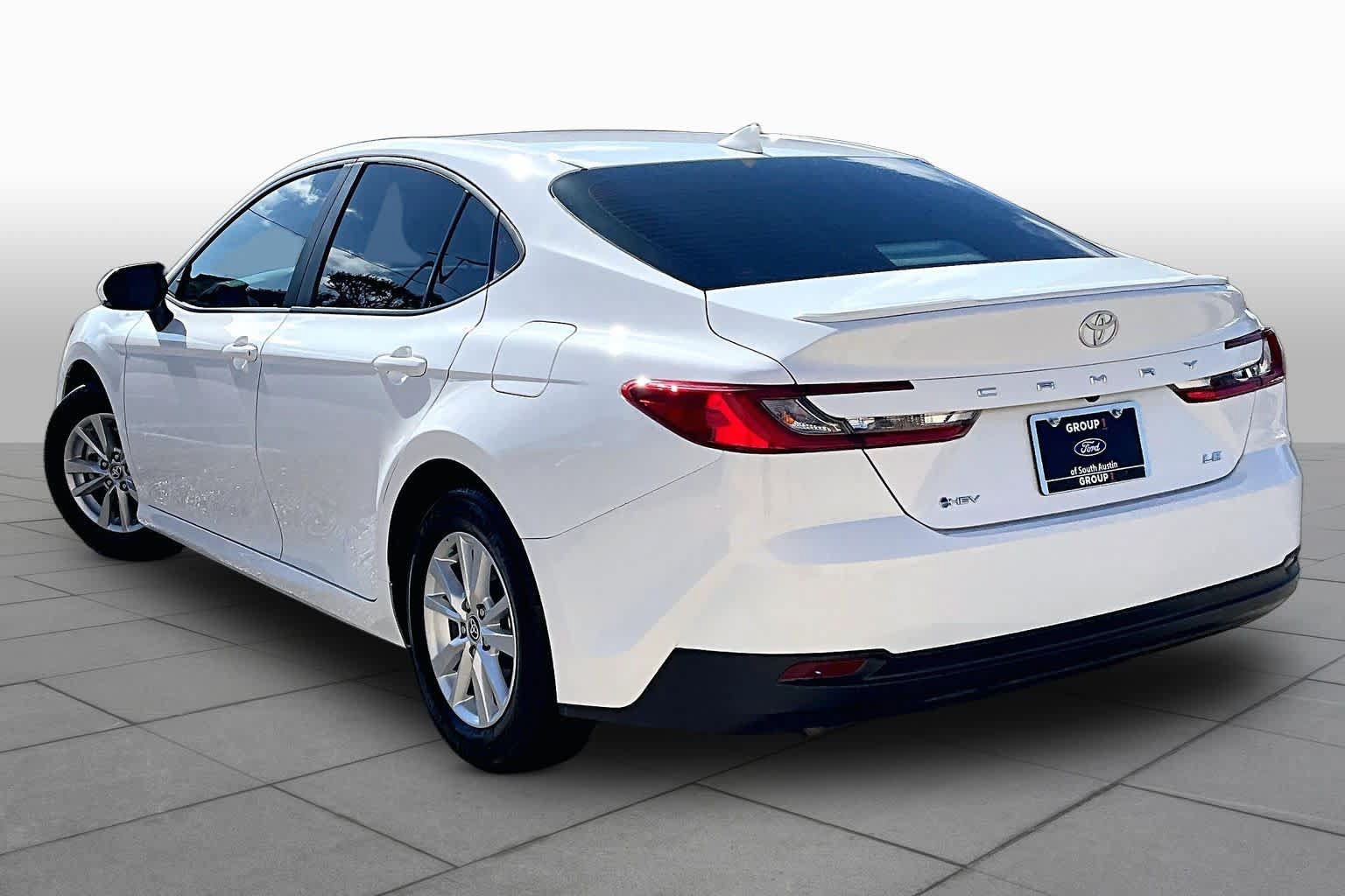 Used 2025 Toyota Camry LE FWD image 12