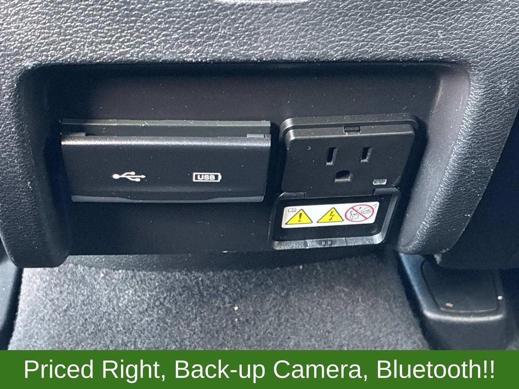 Used 2019 Jeep Cherokee Latitude Plus w/ Comfort/Convenience Group AWD/4WD image 17