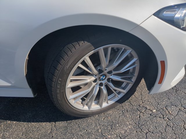 Used 2024 BMW 330i Sedan RWD image 11